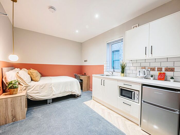 Studio To Rent In Room, Mayors Walk West Town, Peterborough, Cambridgeshire, PE3