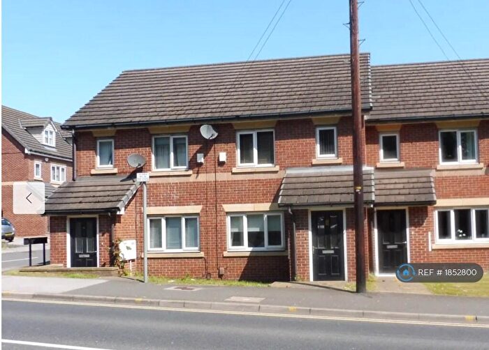 3 Bedroom Terraced House To Rent In Pontefract Road, Barnsley, S71