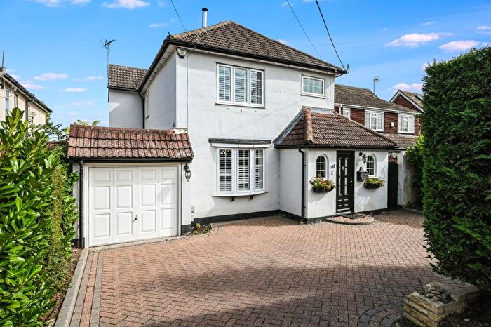 4 Bedroom Detached House For Sale In Greens Farm Lane, Billericay, CM11