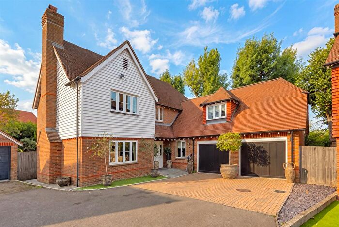 5 Bedroom Detached House For Sale In Busbridge Close, East Malling, ME19