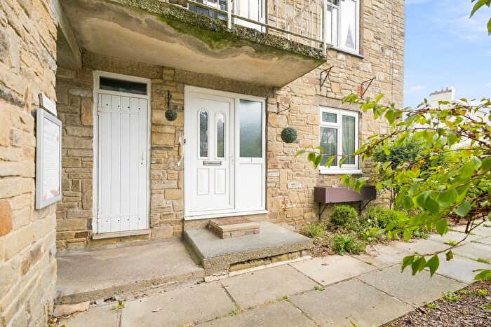 2 Bedroom Flat For Sale In Fisher Gardens, Knaresborough, HG5
