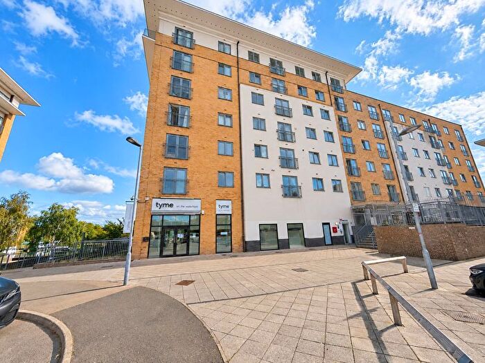 1 Bedroom Flat For Sale In Waxlow Way, Northolt, UB5