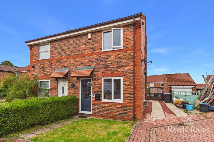 2 Bedroom Semi-Detached House For Sale In Dunlin Court, Leeds, West Yorkshire, LS10