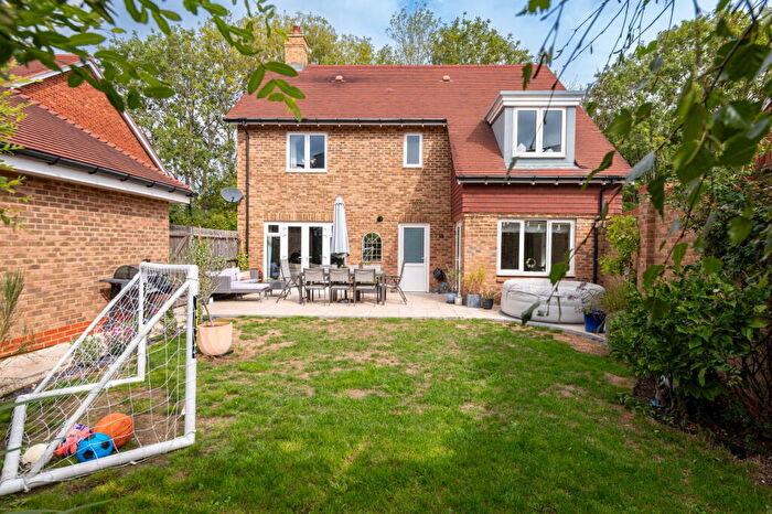 4 Bedroom Detached House For Sale In Seal Drive, Harrietsham, Maidstone, ME17