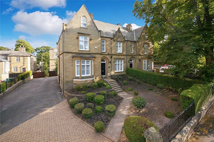 5 Bedroom Semi-Detached House For Sale In Spring Bank Place, Bradford, West Yorkshire, BD8
