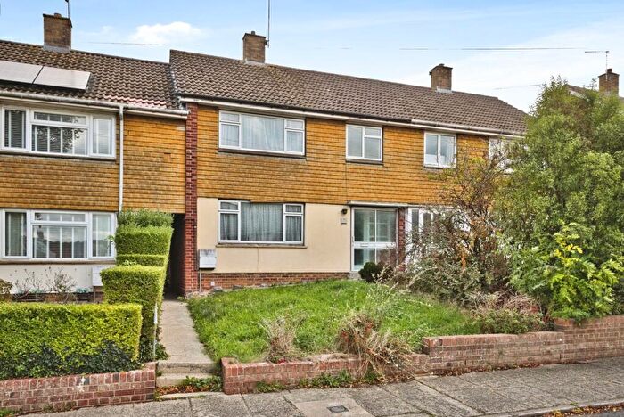 3 Bedroom Terraced House For Sale In Netherton Road, Yeovil, Somerset, BA21