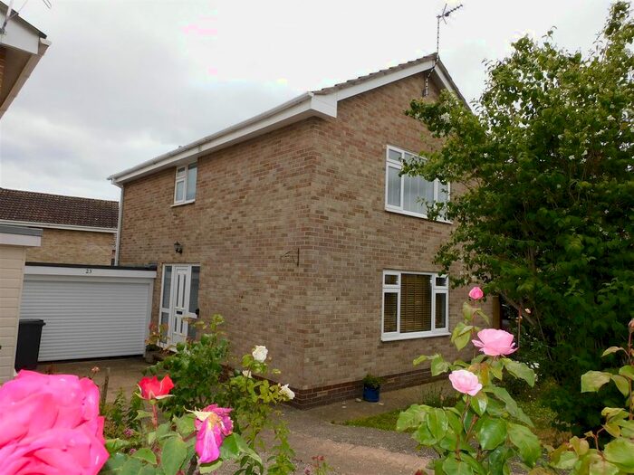 3 Bedroom Detached House To Rent In Riverdale, Seaton, EX12