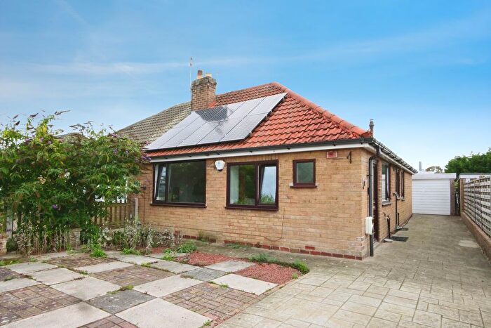 3 Bedroom Semi-Detached Bungalow For Sale In Linley Avenue, York, YO32