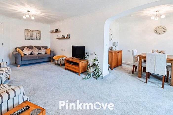 1 Bedroom Flat For Sale In Bassaleg Road, Newport, NP20