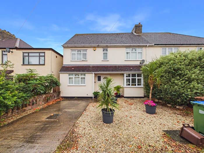 5 Bedroom Semi-Detached House For Sale In Sidcup, Kent, DA15