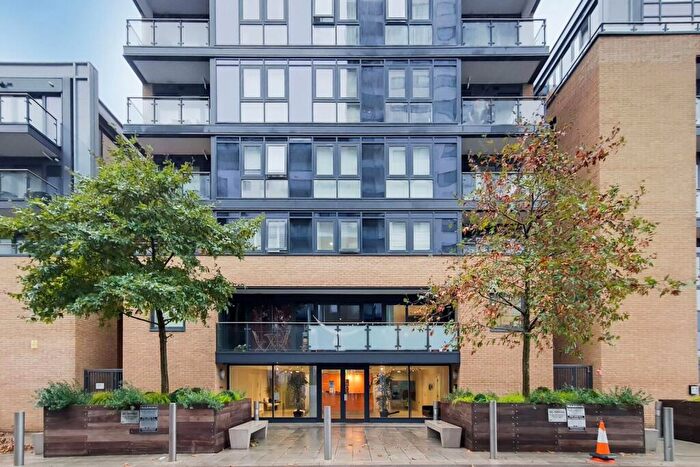 2 Bedroom Flat For Sale In Wharf Street, Deptford, London, SE8