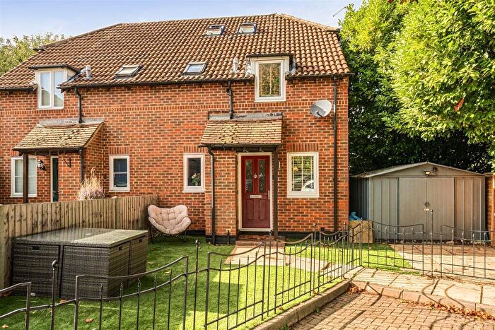1 Bedroom Terraced House For Sale In Rosehip Way, Lychpit, RG24