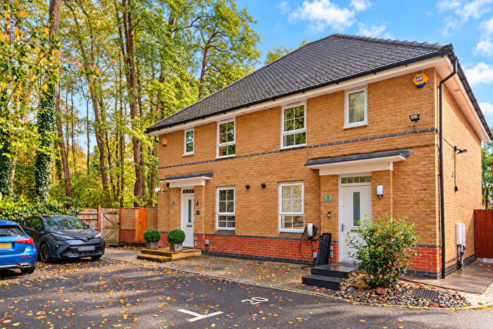 3 Bedroom Semi-Detached House For Sale In Furnace Green, RH10