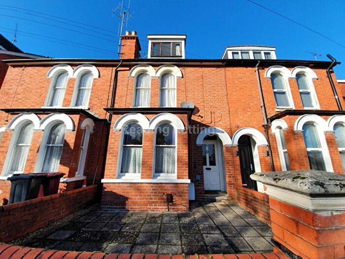 6 Bedroom House To Rent In Culver Road, Reading, RG6