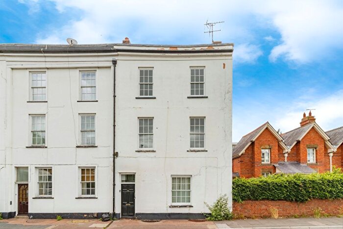 2 Bedroom Flat For Sale In Magdalen Street, Exeter, EX2