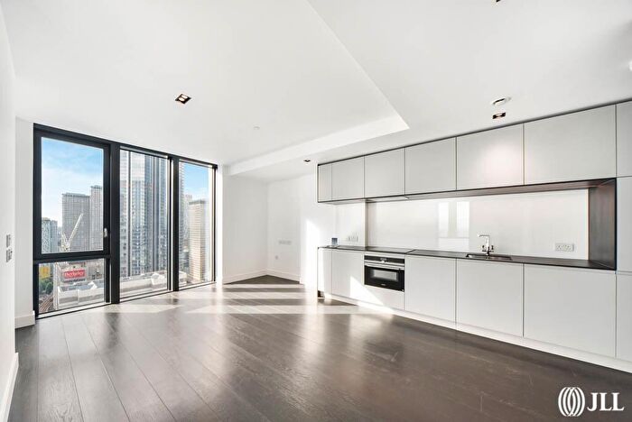 1 Bedroom Flat For Sale In Amory Tower, Marsh Wall, E14