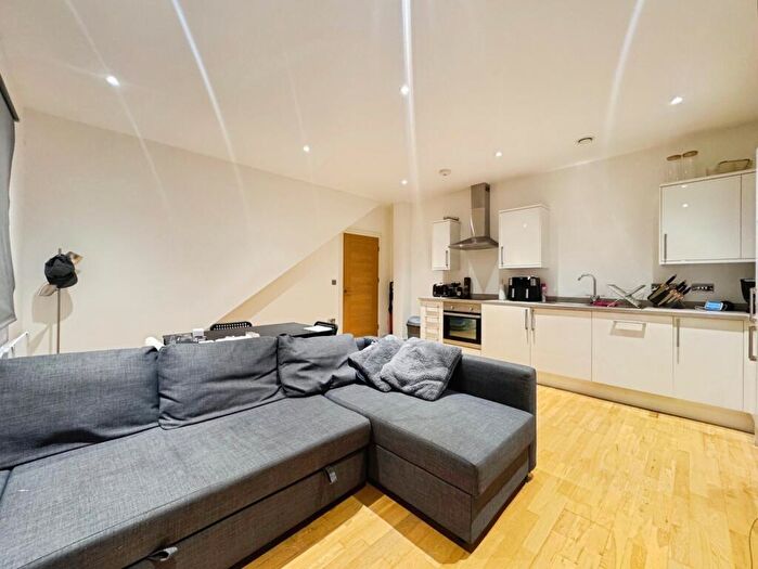 1 Bedroom Flat To Rent In Bartley Way, Hook, Hampshire, RG27