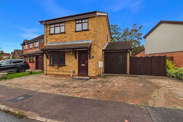 3 Bedroom Detached House For Sale In Davidson Close, Great Cornard, CO10