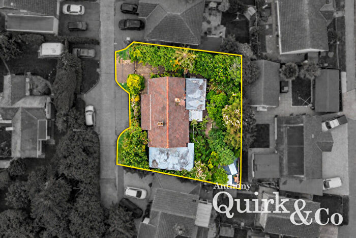 5 Bedroom Detached Bungalow For Sale In Woodville Road, Canvey Island, SS8