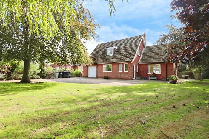 3 Bedroom Detached Bungalow For Sale In Boston Road, Horncastle, LN9