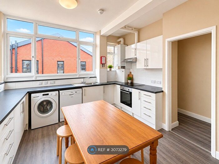 5 Bedroom Maisonette To Rent In Stokes Croft, Bristol, BS1
