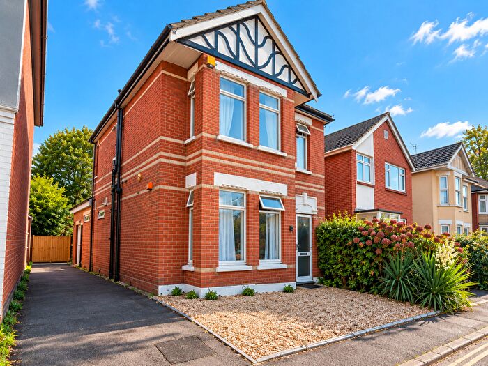 8 Bedroom Detached House To Rent In Ensbury Park Road, Bournemouth, BH9