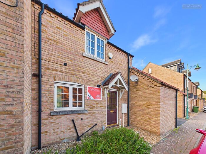 2 Bedroom Semi-Detached House For Sale In Muntjac Close, Bretton, Peterborough, PE3