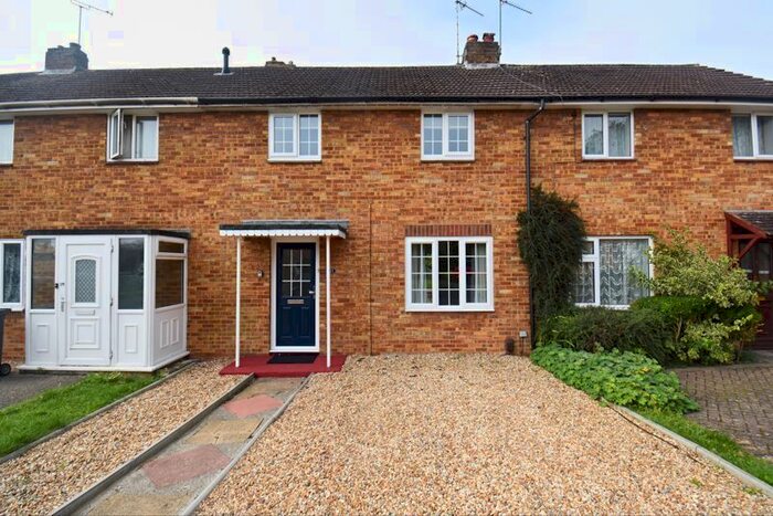 2 Bedroom Terraced House For Sale In Stratfield Road, Oakridge, Basingstoke, RG21
