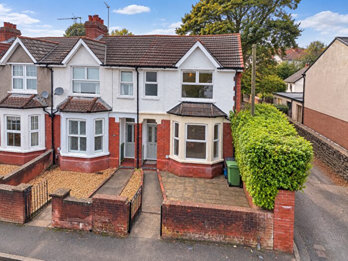 3 Bedroom End Of Terrace House For Sale In Pantmawr Road, Whitchurch, Cardiff, CF14