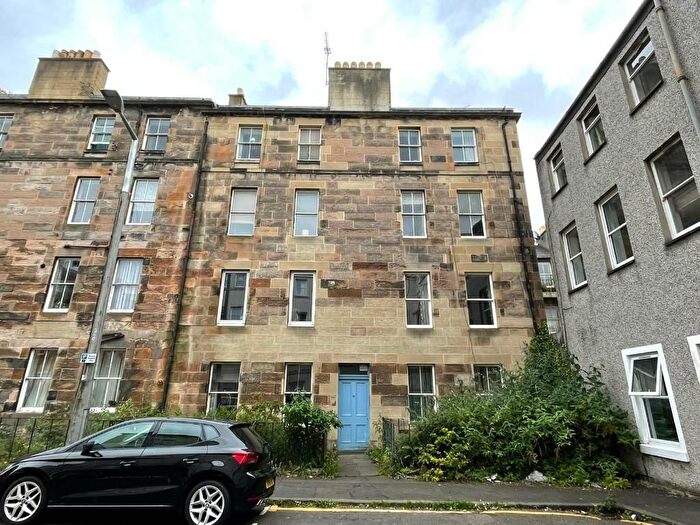 2 Bedroom Flat To Rent In West Newington Place, Newington, Edinburgh, EH9