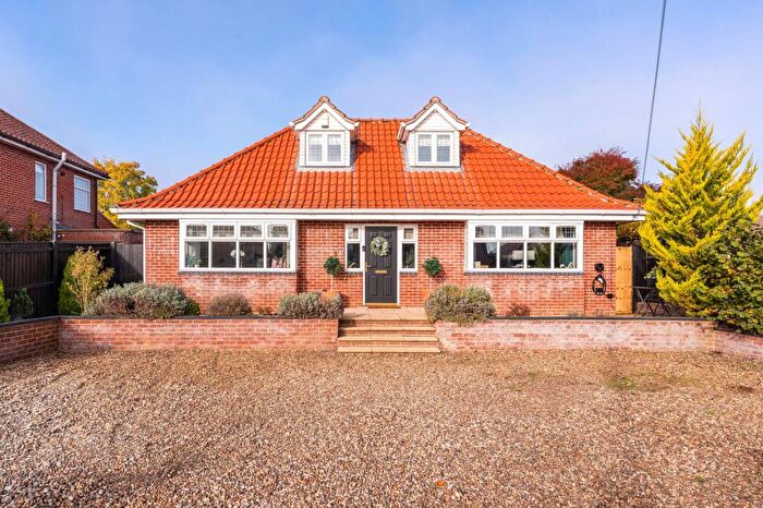 4 Bedroom Chalet For Sale In Berkley Close, Hellesdon, NR6