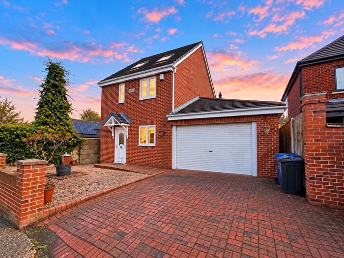 3 Bedroom Detached House For Sale In North Road, Royston, Barnsley, S71