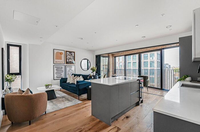 2 Bedroom Flat For Sale In Albert Embankment, London, SE11
