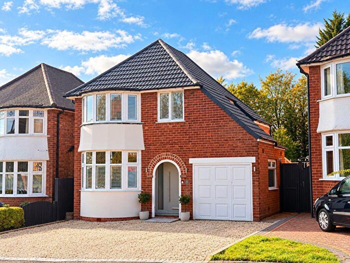 3 Bedroom Detached House For Sale In Hemlingford Road, Sutton Coldfield, B76