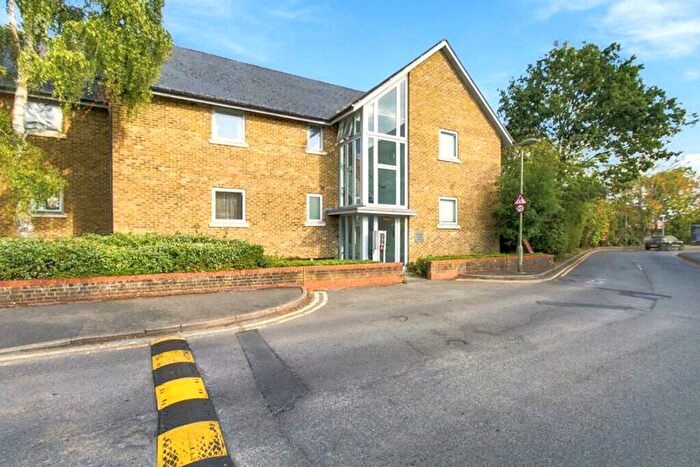 2 Bedroom Flat For Sale In Flat, Osborne House, Molesey Road, Hersham Walton-on-Thames, KT12