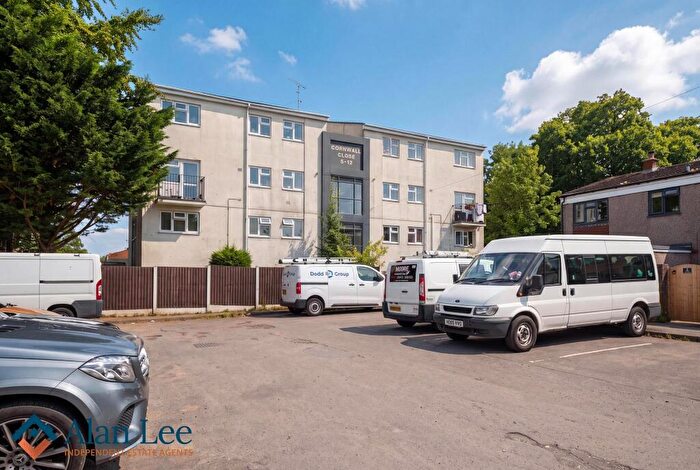 3 Bedroom Flat For Sale In Cornwall Close, Macclesfield, SK10