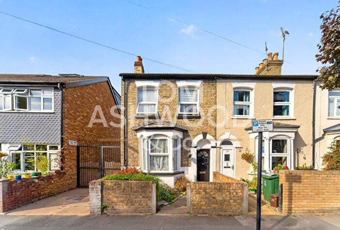 4 Bedroom End Of Terrace House For Sale In Esther Road, Leytonstone, London, E11