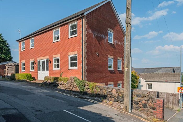 3 Bedroom Detached House For Sale In Park Street, Griffithstown, Pontypool, NP4