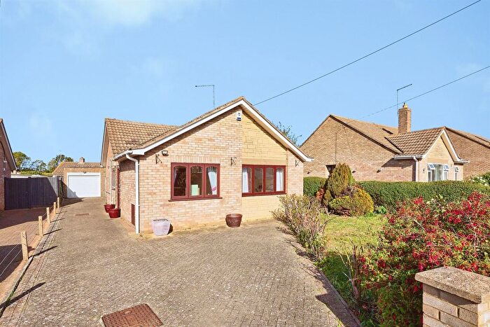 3 Bedroom Detached Bungalow For Sale In Beauvale Gardens, Peterborough, PE4