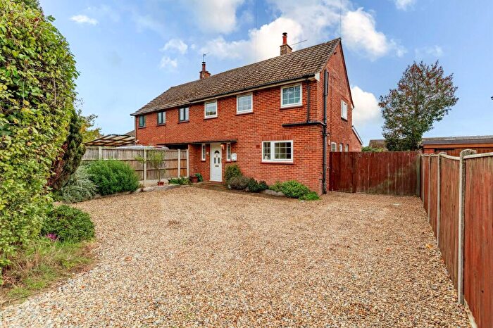 3 Bedroom Semi-Detached House For Sale In Stalham Road, Hoveton, NR12
