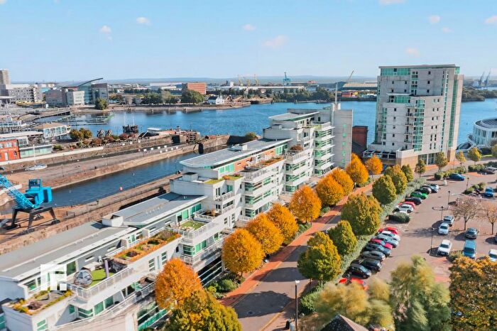 2 Bedroom Apartment For Sale In Sovereign Quay, Havannah Street, Cardiff, CF10