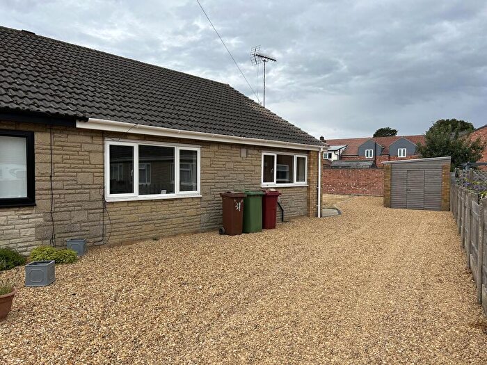 3 Bedroom Semi-Detached Bungalow For Sale In Pinfold, Epworth, North Lincolnshire, DN9