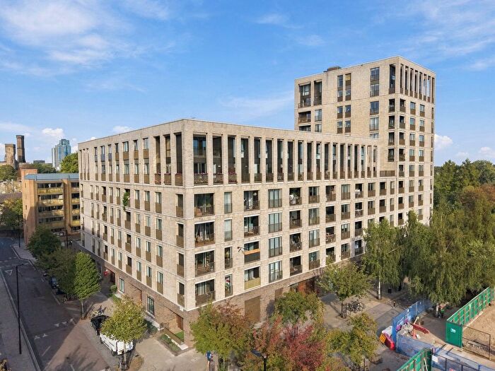 3 Bedroom Flat For Sale In Kimpton Court, Stoke Newington, N4