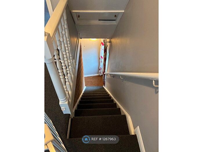 2 Bedroom Flat To Rent In Rock Road, Sittingbourne, ME10