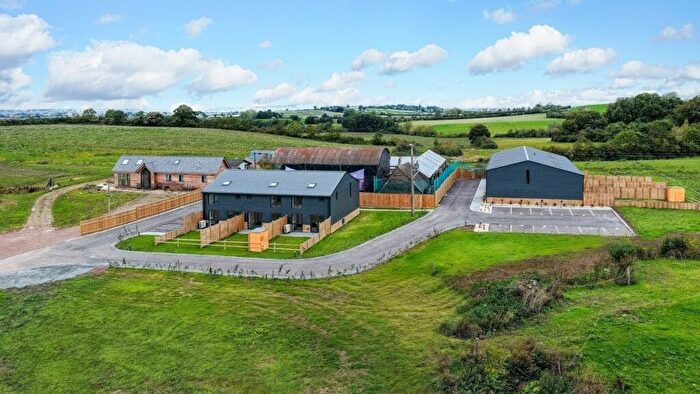4 Bedroom Terraced House For Sale In Burston Ridge Farm, Rowsham, Aylesbury, HP22