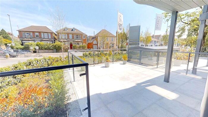 2 Bedroom Flat To Rent In Cricketers Wharf, Wharf Road, Guildford, GU1