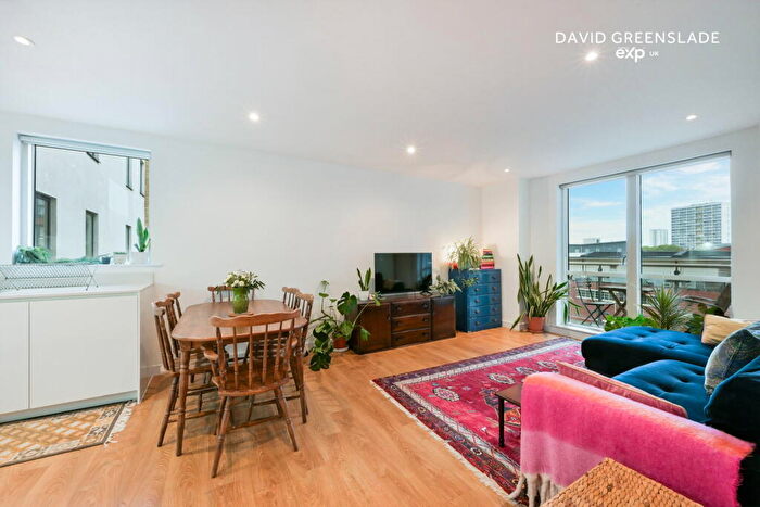 2 Bedroom Apartment To Rent In Hudson House, Caspian Wharf, Yeo Street, E3