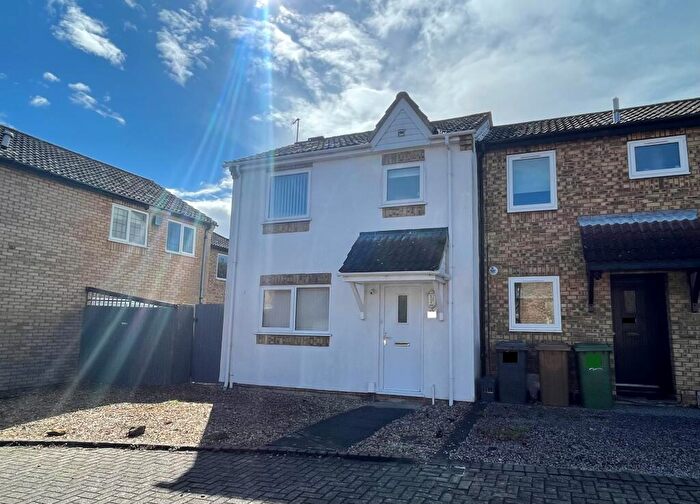 2 Bedroom Semi-Detached House To Rent In Linnet, Peterborough, PE2