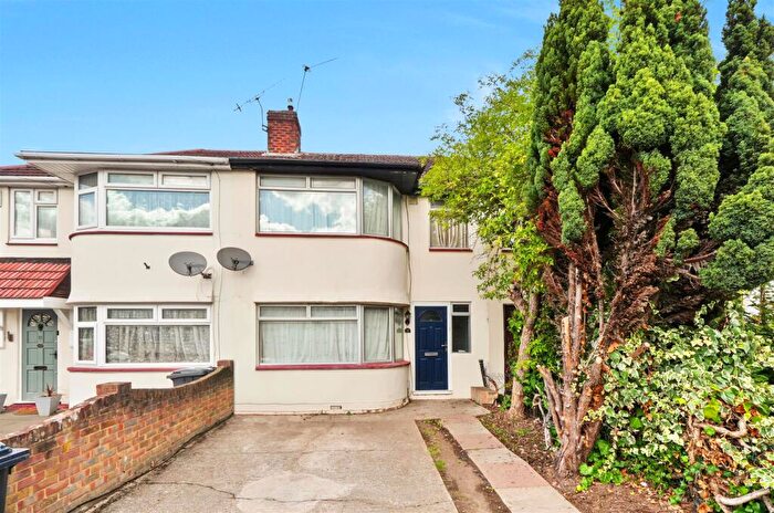 3 Bedroom Terraced House To Rent In Wiltshire Avenue, Slough, SL2
