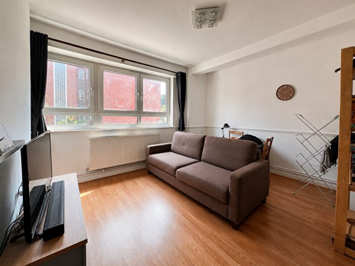 2 Bedroom Apartment To Rent In Neckinger Estate, London, London, SE16